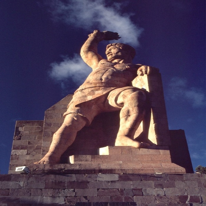 pipila monument